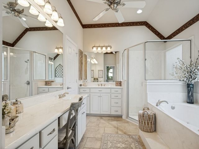 8115 Oak Hollow Drive, Arlington, TX 76001