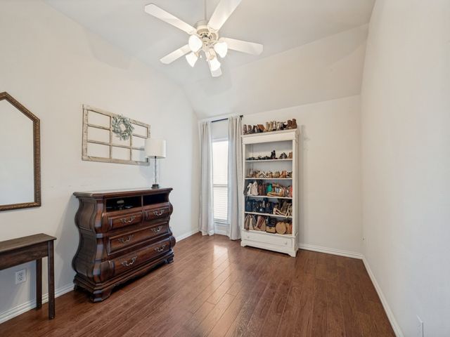 8115 Oak Hollow Drive, Arlington, TX 76001