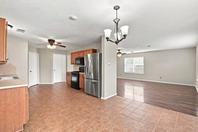 7203 Lazy Summer Court, Magnolia, TX 77354