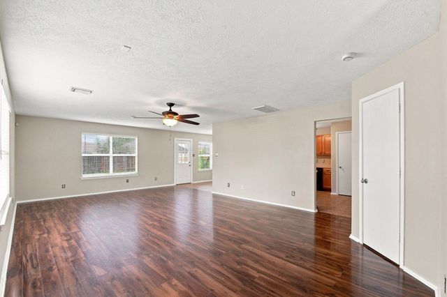 7203 Lazy Summer Court, Magnolia, TX 77354