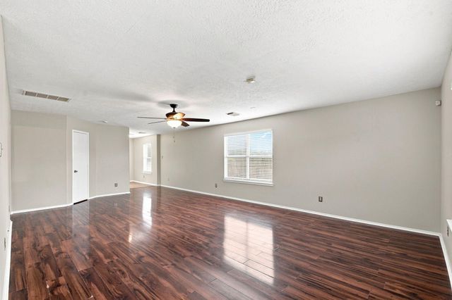 7203 Lazy Summer Court, Magnolia, TX 77354