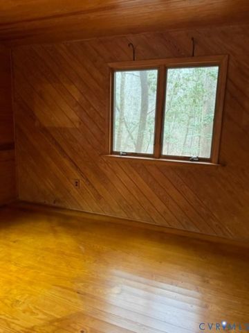 9679 Bridges Bend Rd, Gloucester, VA 23061