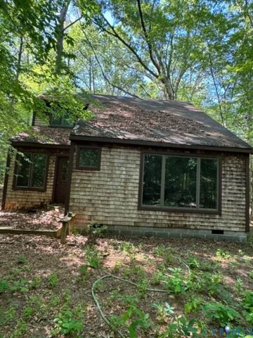 9679 Bridges Bend Rd, Gloucester, VA 23061
