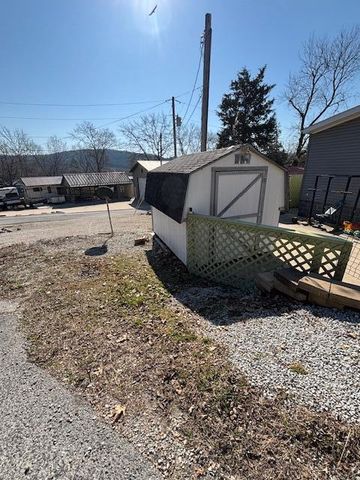 210 Rabbit Road, Hollister, MO 65672