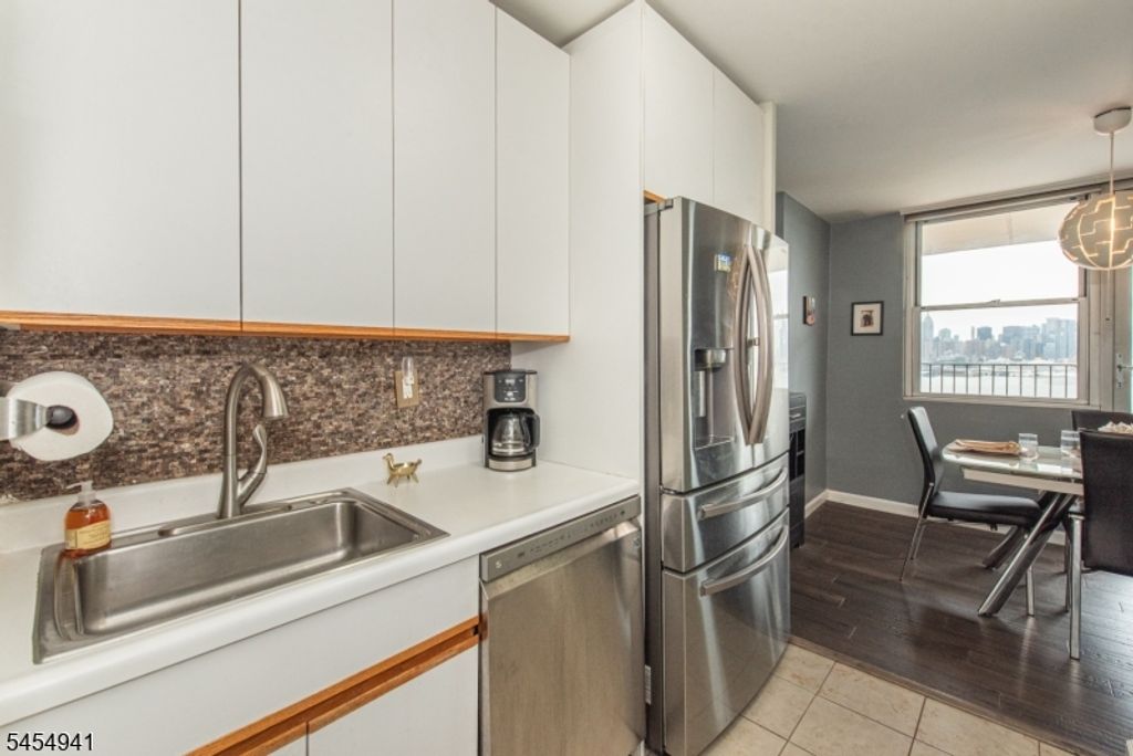 6040 BOULEVARD EAST 6F, West New York Town, NJ 07093 — photo 5