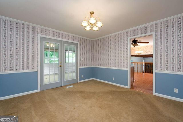 721 Dorsey Circle SW, Lilburn, GA 30047