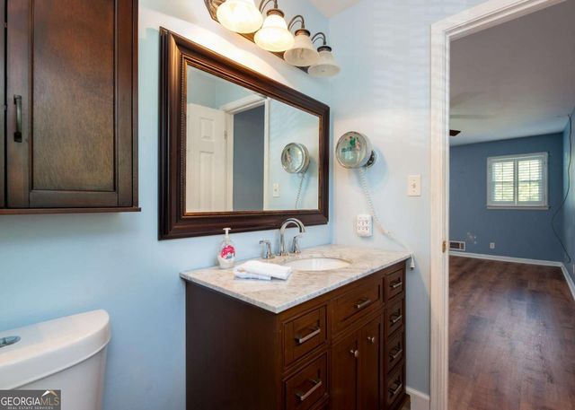 721 Dorsey Circle SW, Lilburn, GA 30047