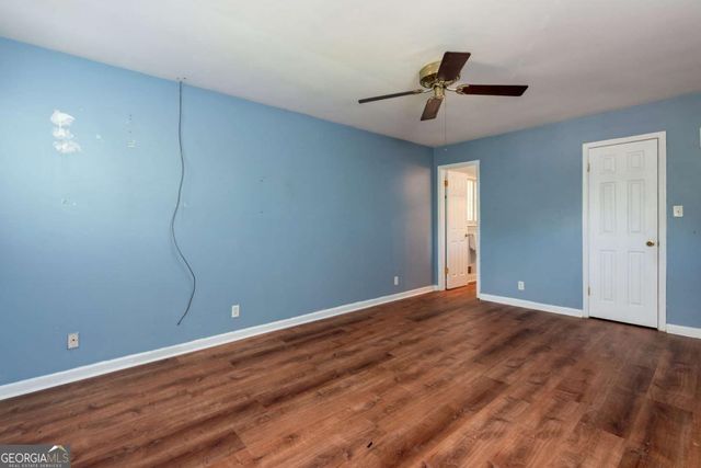 721 Dorsey Circle SW, Lilburn, GA 30047