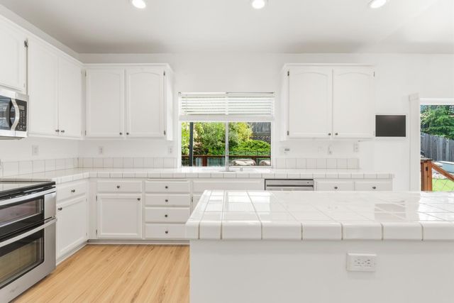 3805 Spinel Cir, Rescue, CA 95672