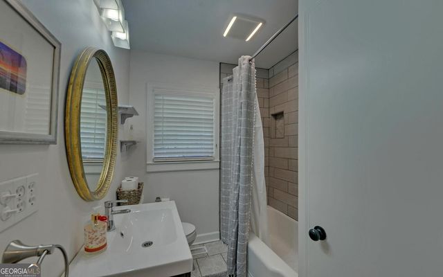 1398 Cumberland Drive, Gainesville, GA 30501