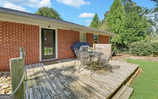 1398 Cumberland Drive, Gainesville, GA 30501