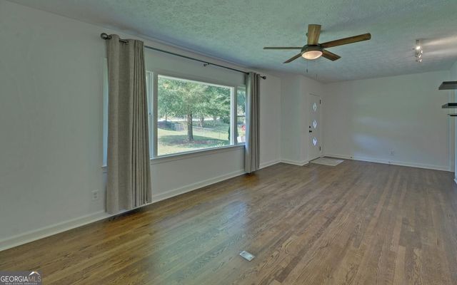 1398 Cumberland Drive, Gainesville, GA 30501