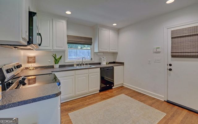 1398 Cumberland Drive, Gainesville, GA 30501