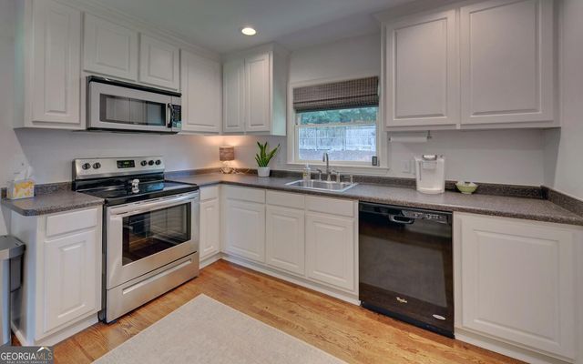 1398 Cumberland Drive, Gainesville, GA 30501