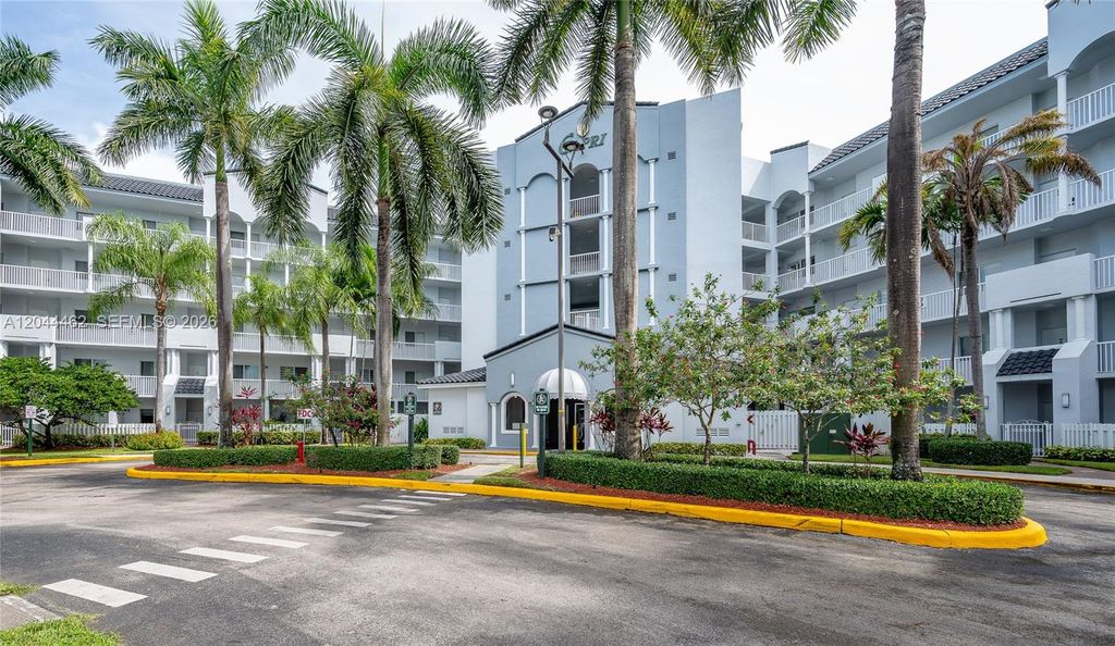 10700 NW 66th St 204, Doral, FL 33178