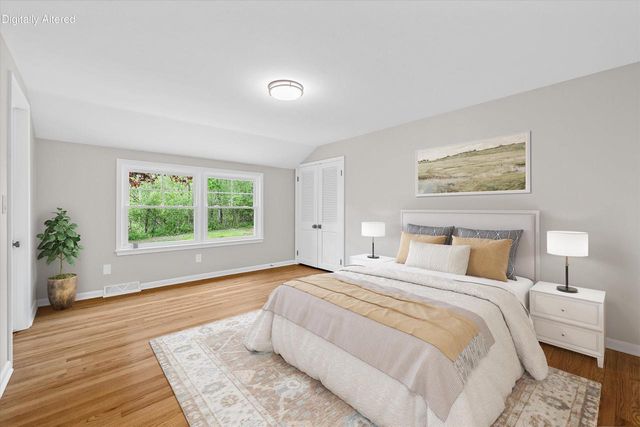 10525 N Fairway LANE, Mequon, WI 53092