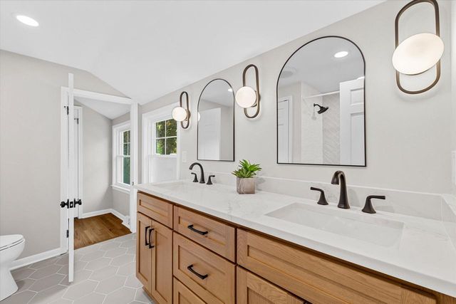10525 N Fairway LANE, Mequon, WI 53092
