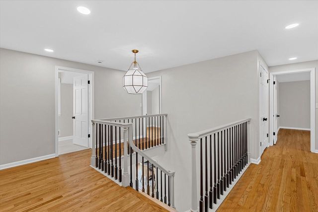 10525 N Fairway LANE, Mequon, WI 53092