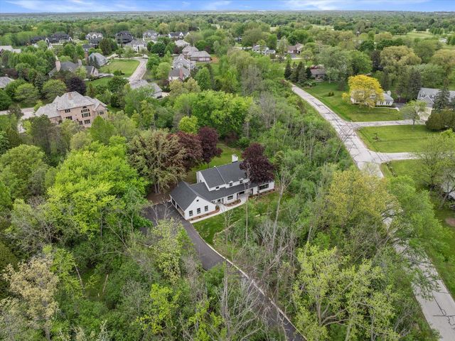 10525 N Fairway LANE, Mequon, WI 53092