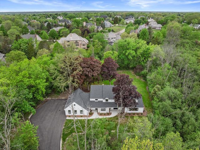 10525 N Fairway LANE, Mequon, WI 53092