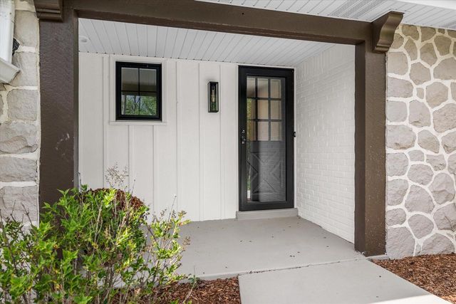 10525 N Fairway LANE, Mequon, WI 53092
