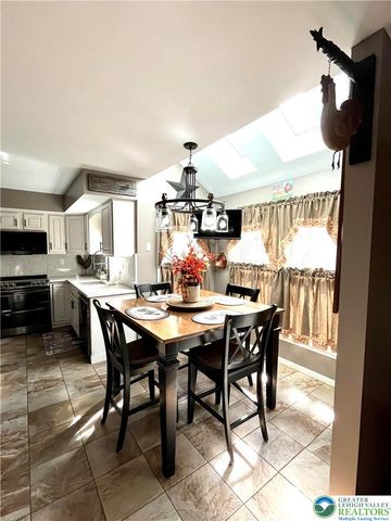 6424 Larch Lane, Macungie Boro, PA 18062