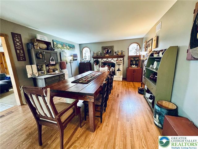 6424 Larch Lane, Macungie Boro, PA 18062