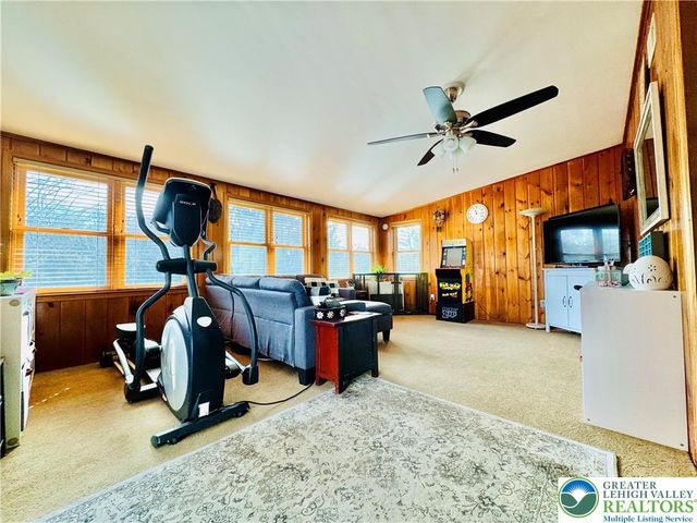 6424 Larch Lane, Macungie Boro, PA 18062