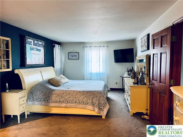 6424 Larch Lane, Macungie Boro, PA 18062