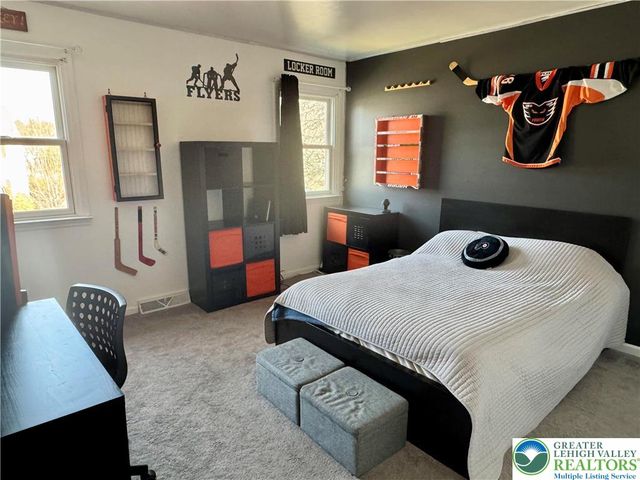 6424 Larch Lane, Macungie Boro, PA 18062