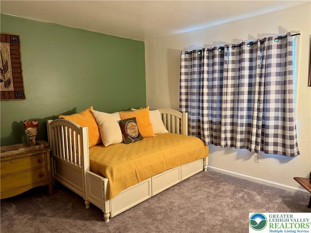 6424 Larch Lane, Macungie Boro, PA 18062