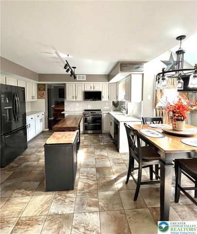 6424 Larch Lane, Macungie Boro, PA 18062