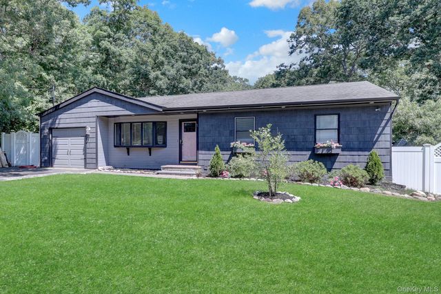 473 Long Island Avenue, Medford, NY 11763