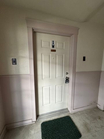 39 E Church Street 1W, Sandwich, IL 60548