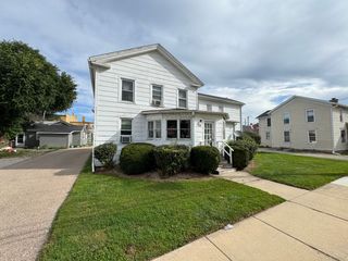 39 E Church Street 1W, Sandwich, IL 60548