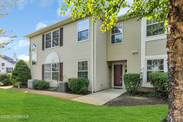 27 Racquet Road, Wall, NJ 07719