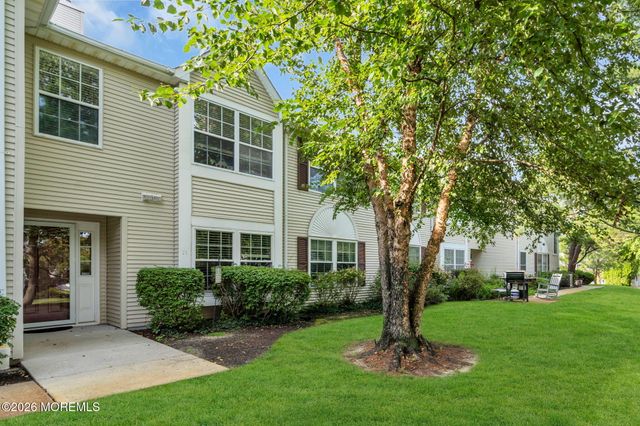 27 Racquet Road, Wall, NJ 07719