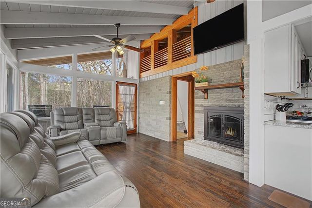 6442 Ford Road, Flowery Branch, GA 30542