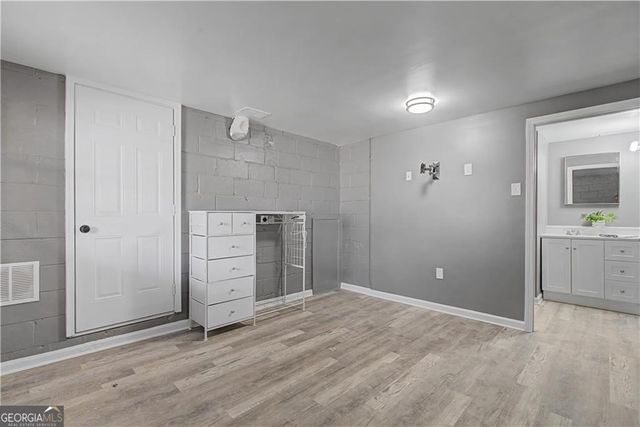 6442 Ford Road, Flowery Branch, GA 30542