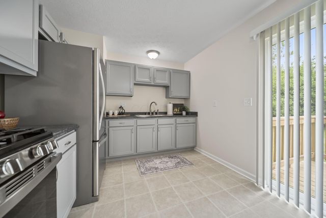 2481 Queenswood Drive, Columbus, OH 43219