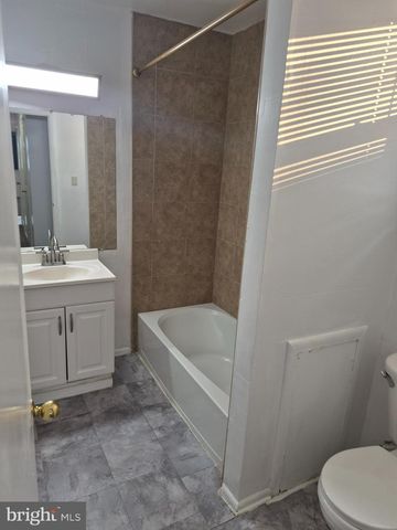 34--8 FLORENCE TOLLGATE PL, Florence, NJ 08518