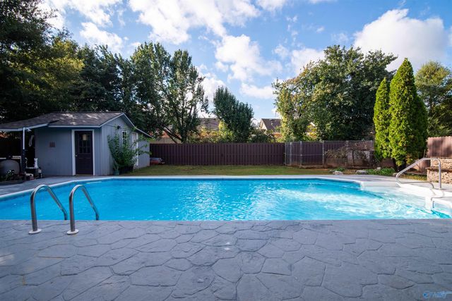 315 Blackberry Drive SW, Decatur, AL 35603