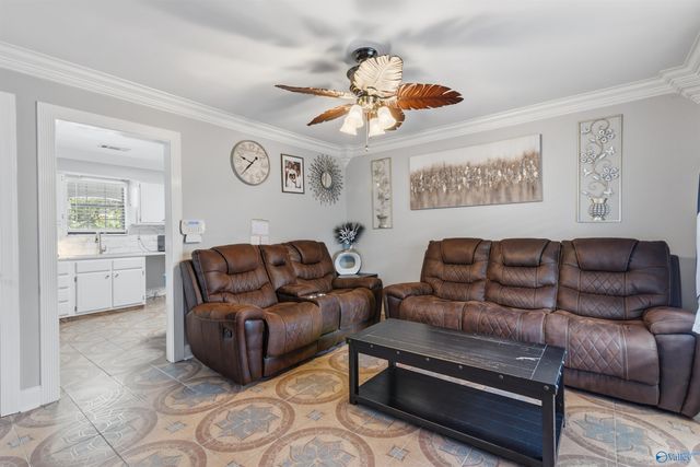 315 Blackberry Drive SW, Decatur, AL 35603