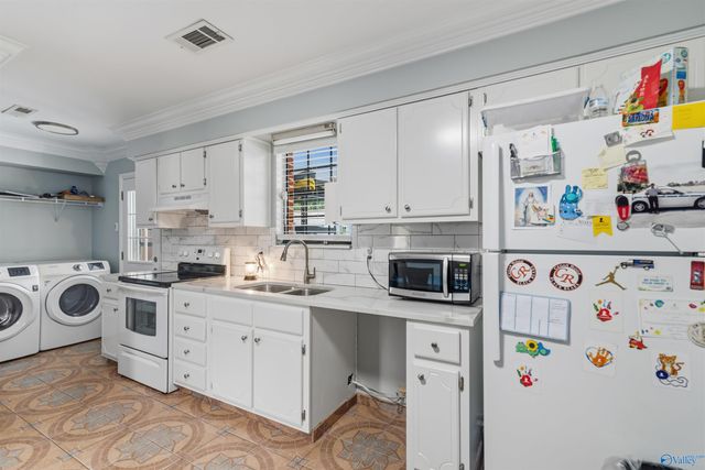 315 Blackberry Drive SW, Decatur, AL 35603