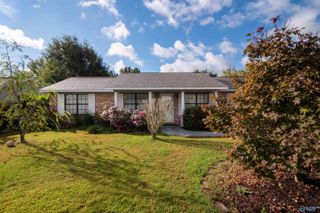 315 Blackberry Drive SW, Decatur, AL 35603