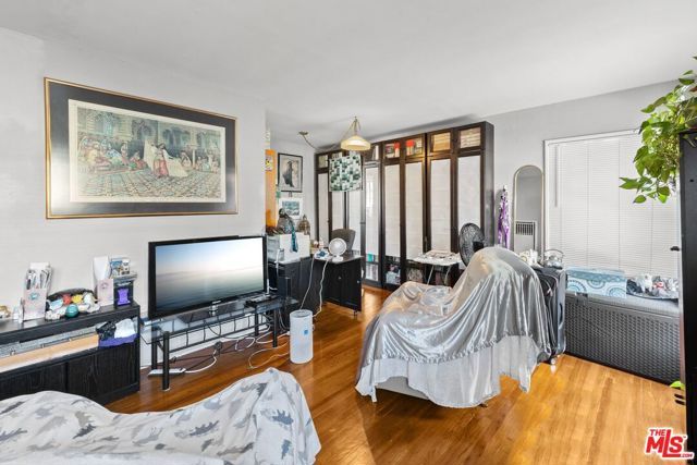 1910 Colby Avenue, Los Angeles, CA 90025