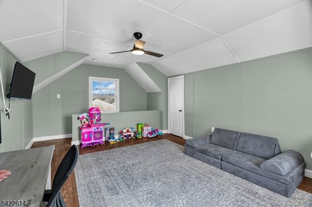 80 Henderson St, Phillipsburg Town, NJ 08865