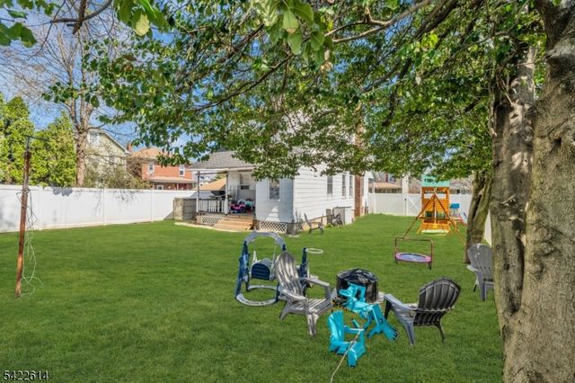 80 Henderson St, Phillipsburg Town, NJ 08865