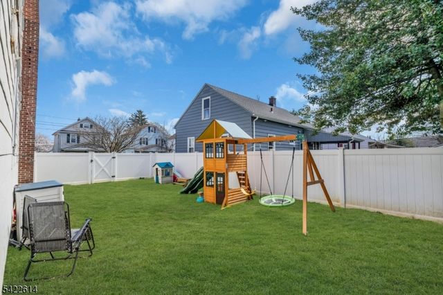 80 Henderson St, Phillipsburg Town, NJ 08865