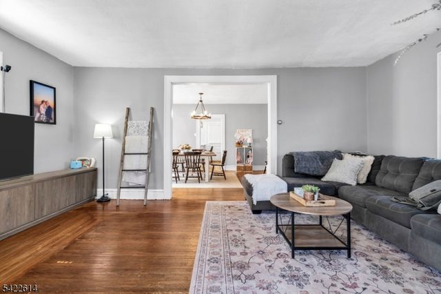 80 Henderson St, Phillipsburg Town, NJ 08865